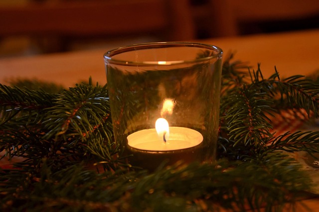 Sådan bevares julestemningen året rundt med julebøger og hygge