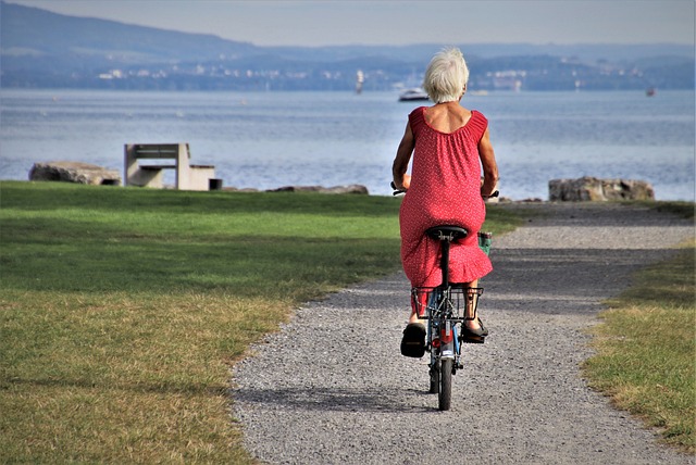 Opdag de nyeste trends inden for cykelbluser og cykelbriller